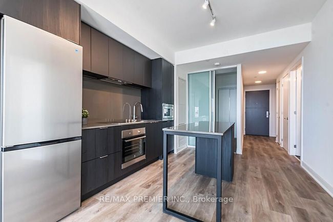 1620 - 86 Dundas St E, Condo with 2 bedrooms, 2 bathrooms and null parking in Mississauga ON | Image 9