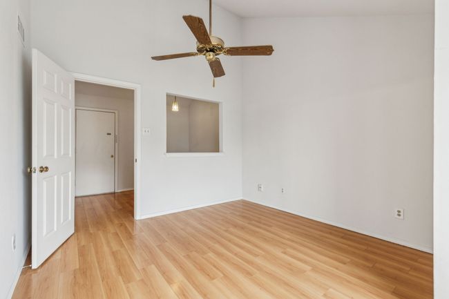 Other view of the bedroom and the second entry from the atrium-courtyard. | Image 22