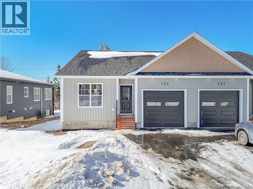 125 Glennorth St, Fredericton, NB, E3G0A3 | Card Image