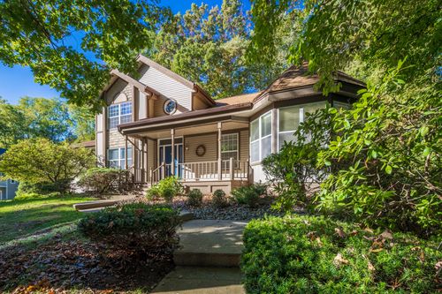 3004 White Oaks Ln, Buchanan, MI, 49107-8129 | Card Image