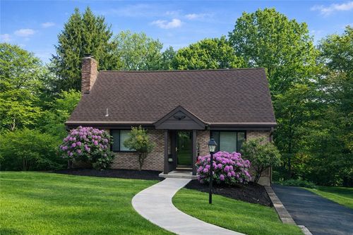 2847 Shamrock Dr, Allison Park, PA, 15101-3138 | Card Image