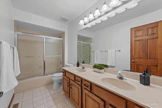 764 Old Westbury Rd, House other with 5 bedrooms, 3 bathrooms and 3 parking in Crystal Lake IL | Image 33
