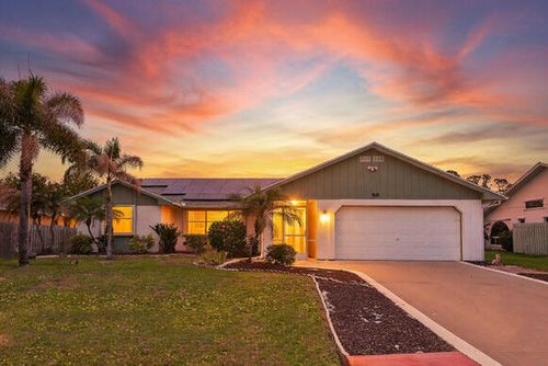 933 Se Streamlet Ave, Port St. Lucie, FL, 34983-4676 | Card Image