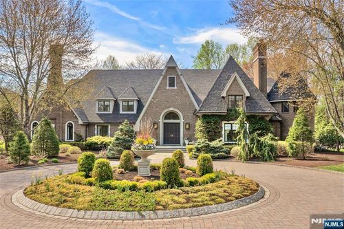 14 Eckert Farm Rd, Saddle River, NJ, 07458-2522 | Card Image