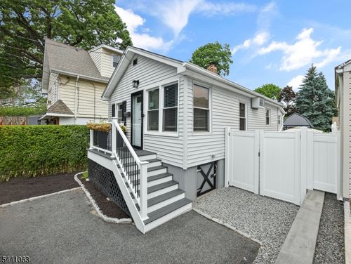 93 Horton Ave, Hawthorne, NJ, 07506-1734 | Card Image