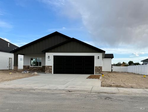 1317 18th Ave E, Jerome, ID, 83338-1575 | Card Image