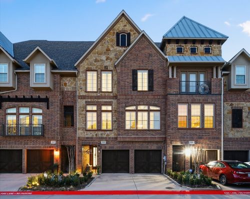 13641 Cobblestone Dr, Farmers Branch, TX, 75244-8111 | Card Image