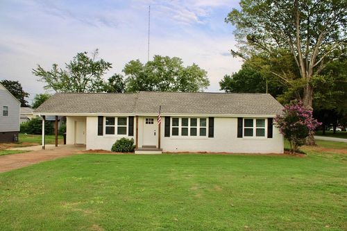 111 Ford St, Muscle Shoals, AL, 35661 | Card Image