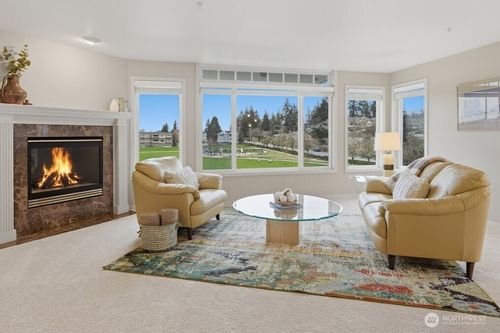 unit-102-645 Bell St, Edmonds, WA, 98020-3628 | Card Image