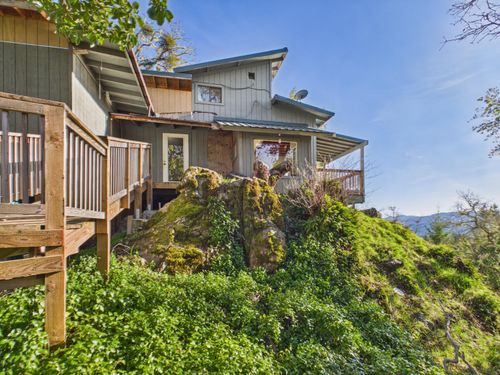 2555 Sunset Ridge Rd, Blocksburg, CA, 95514 | Card Image