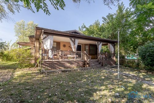 929 Linwood Ave, Delta, OH, 43515-1502 | Card Image