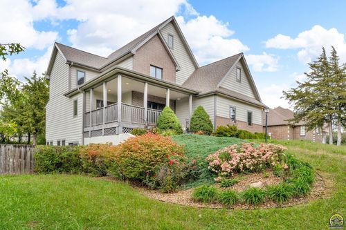 3232 Nw 34th St, Topeka, KS, 66618-2727 | Card Image