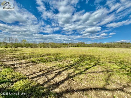 4-21004 Valley Hill Rd, Springfield, KY, 40069-8445 | Card Image