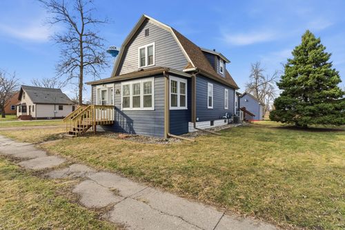 201 Dakota Ave Ne, Pennock, MN, 56279-3304 | Card Image