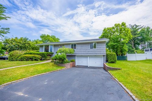 43 Saratoga Dr, Jericho, NY, 11753-1447 | Card Image