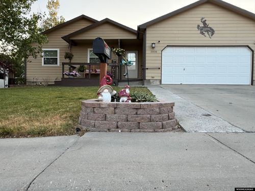 2008 S Melrose St, Casper, WY, 82601-4827 | Card Image
