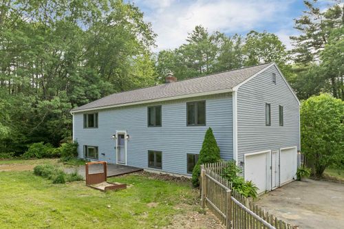 32 Long Hall Dr, Berwick, ME, 03901-2713 | Card Image