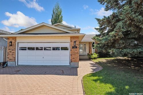 731 Swan Cres, Saskatoon, SK, S7J5C7 | Card Image