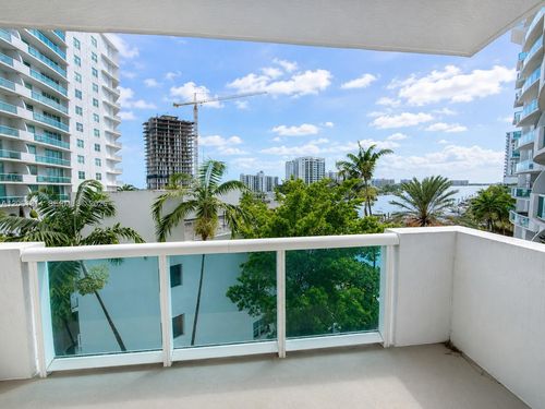 510-7910 Harbor Island Dr, North Bay Village, FL, 33141-3394 | Card Image