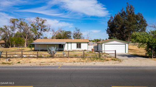 10510 E Avenue R10, Littlerock, CA, 93543-1506 | Card Image