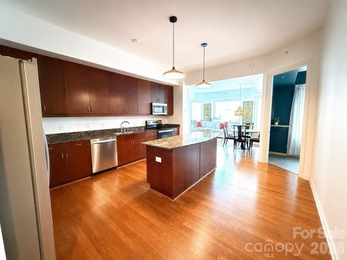 400-4625 Piedmont Row Dr, Charlotte, NC, 28210-4297 | Card Image