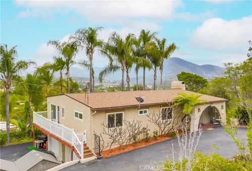 10549 Queen Ave, La Mesa, CA, 91941-7117 | Card Image
