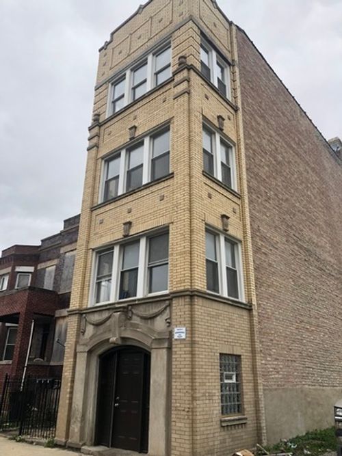 4520 Jackson Blvd, Chicago, IL, 60624-2751 | Card Image