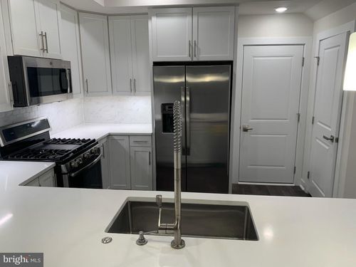 13262 Woodland Park Rd, HERNDON, VA, 20171-5019 | Card Image