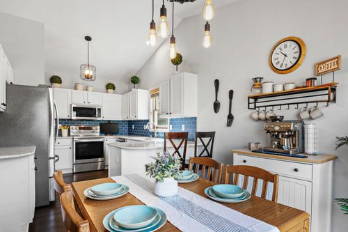 1802 Grafton Road, MADISON, WI, 53716 | Card Image