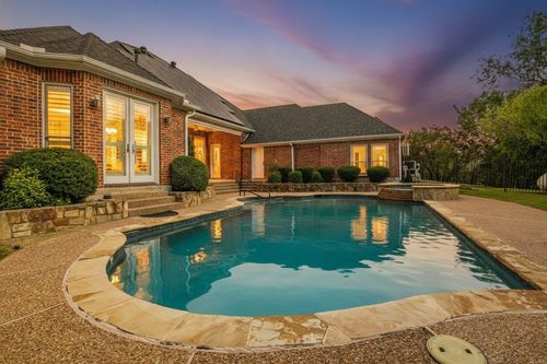 309 La Reata Ct, Cedar Hill, TX, 75104-6722 | Card Image