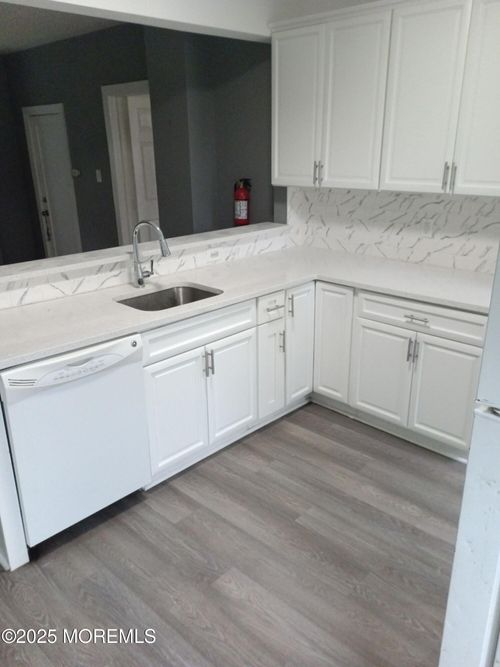 154 Ridge Ave, Asbury Park, NJ, 07712-6746 | Card Image