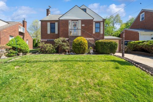 126 Bartley Road, Upper St Clair, PA, 15241 | Card Image