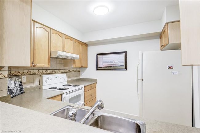 1308 - 100 Burloak Dr, House attached with 1 bedrooms, 1 bathrooms and 1 parking in Burlington ON | Image 13