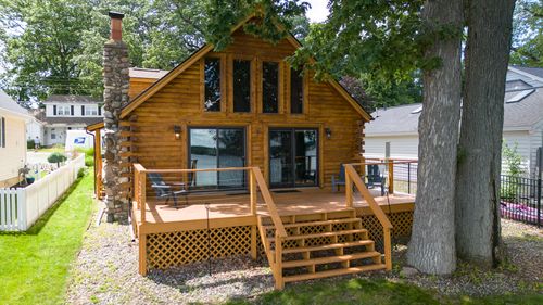 9715 Woodlawn Dr, Portage, MI, 49002-7220 | Card Image