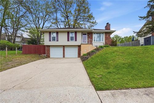 8035 N Garfield Ave, Kansas City, MO, 64118-1555 | Card Image