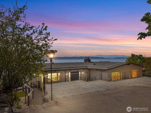 2690 Sw 151st Pl, Burien, WA, 98166-1639 | Card Image