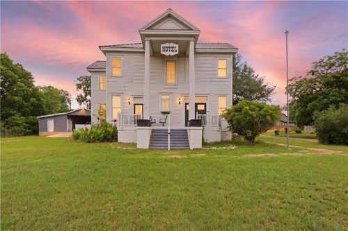 408 S Railroad Ave, Calvert, TX, 77837-8448 | Card Image