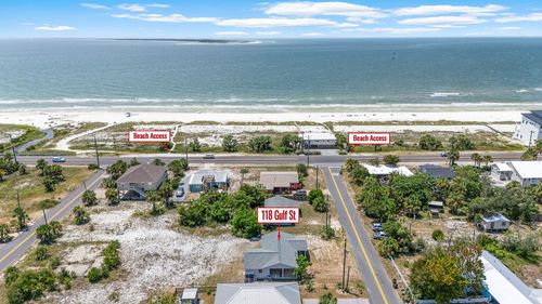 118 Gulf St, Port St. Joe, FL, 32456-6532 | Card Image