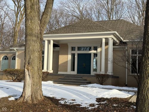 8660 Hunt Club Rd, Zionsville, IN, 46077-8447 | Card Image