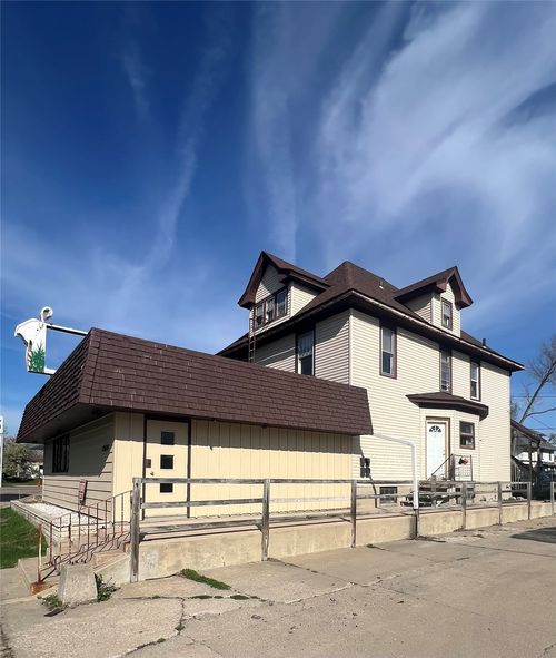 1569 1st Ave Se, Cedar Rapids, IA, 52402-5100 | Card Image