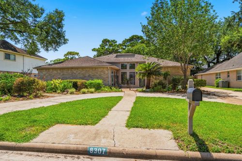 8307 Ivan Reid Dr, Houston, TX, 77040-1508 | Card Image