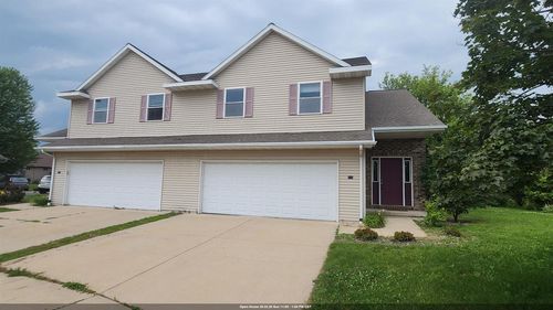 2-715 Edge Point Court, LEDGEVIEW, WI, 54115 | Card Image