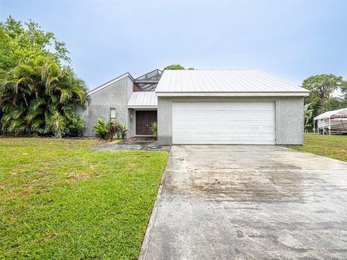 802 Se Kendall Ave, Port St. Lucie, FL, 34983-4624 | Card Image