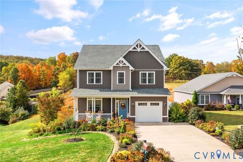 103 Oakstone Run, STAUNTON, VA, 24401-4878 | Card Image