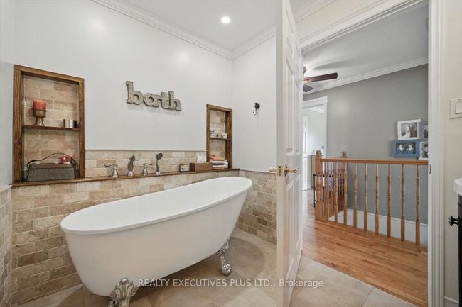2935 Baseline Rd, House other with 5 bedrooms, 4 bathrooms and 10 parking in Saint-Pascal-Baylon ON | Image 19
