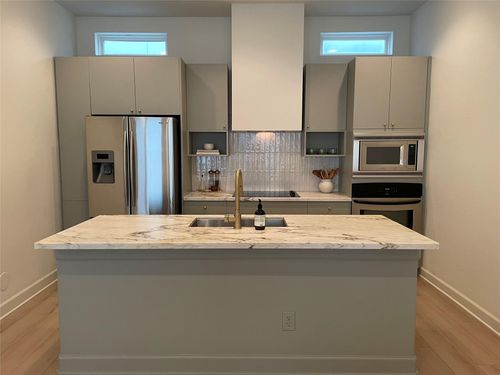 unit-11-1403 Delano St, Houston, TX, 77003-4522 | Card Image