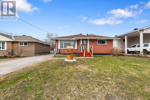 457 Princess St W, North Bay, ON, P1B6C7 | Card Image