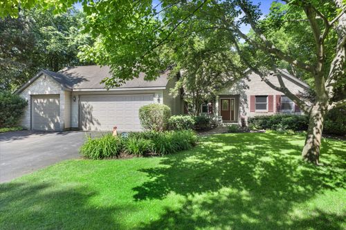 9240 400th Ave, Genoa City, WI, 53128-2406 | Card Image