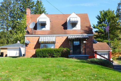 121 Cross St, Wintersville, OH, 43953-3827 | Card Image