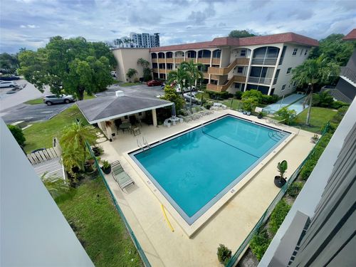 apt-310-651 Pine Dr, Pompano Beach, FL, 33060-7286 | Card Image